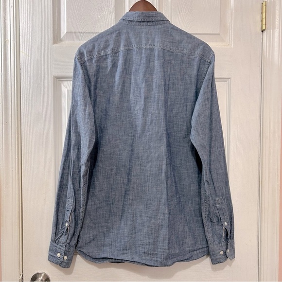 Banana Republic Button Down Shirt Men's Chambray Blue Camden Fit Sz Medium Tall - Picture 8 of 8
